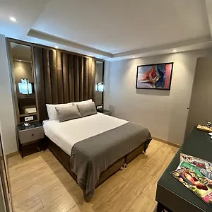 the-roomy-hotel-nisantasi.istanbul-turkeyhotels.com/
